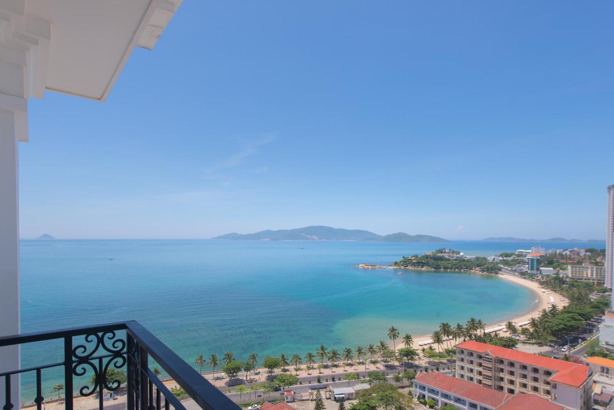 Daphovina Hotel Nha Trang Exterior foto