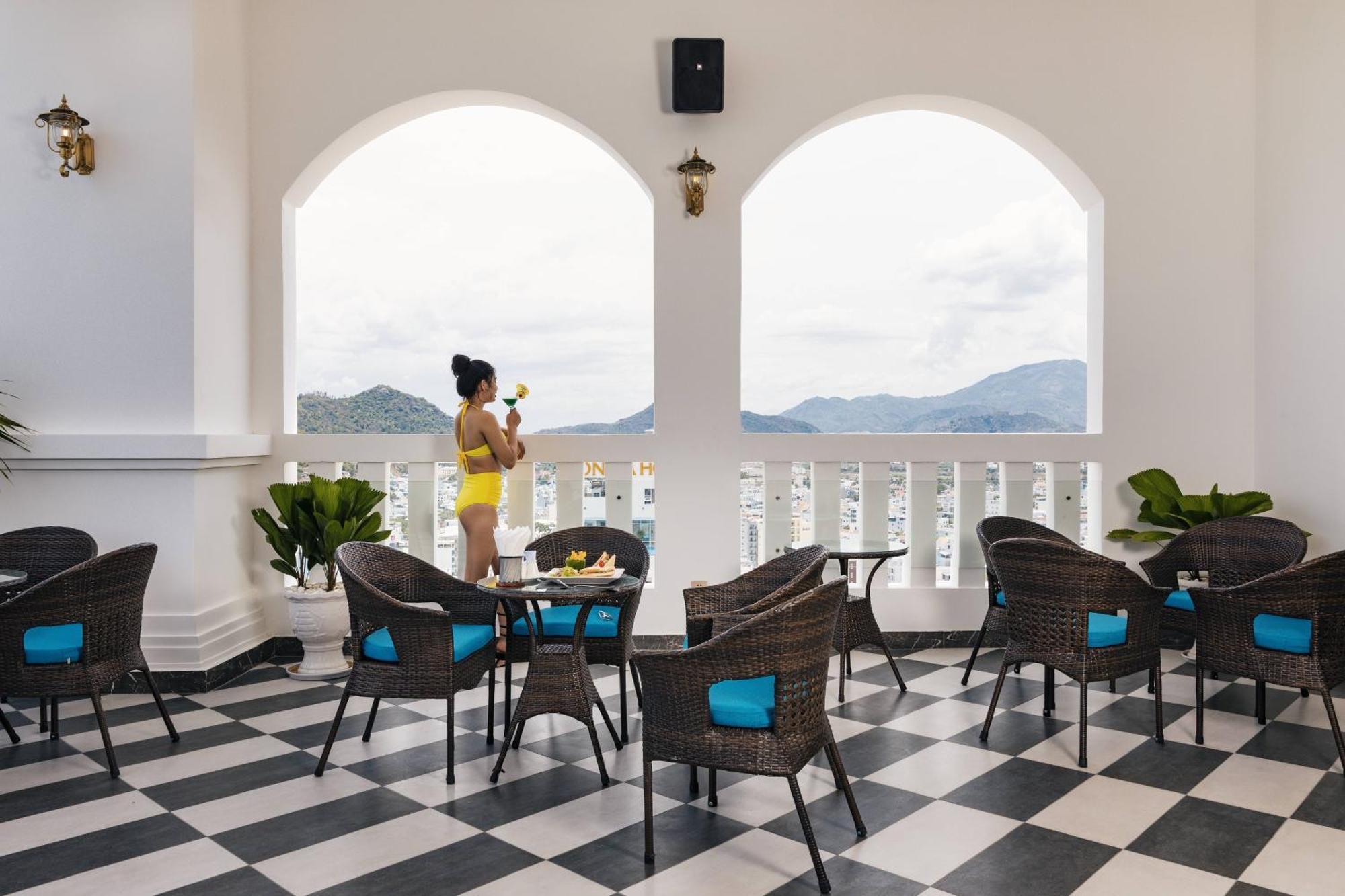 Daphovina Hotel Nha Trang Exterior foto