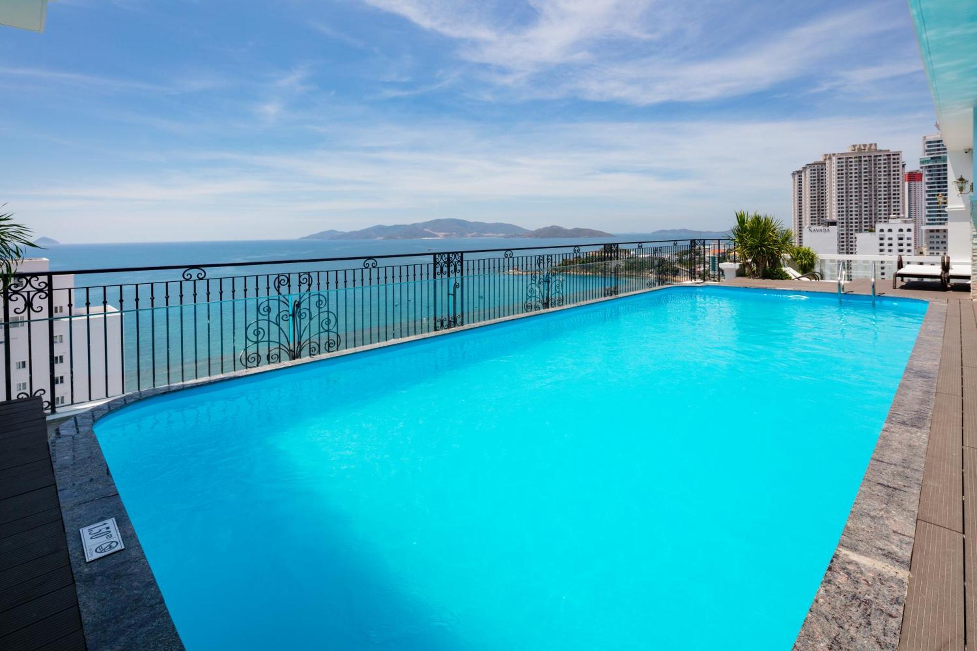 Daphovina Hotel Nha Trang Exterior foto