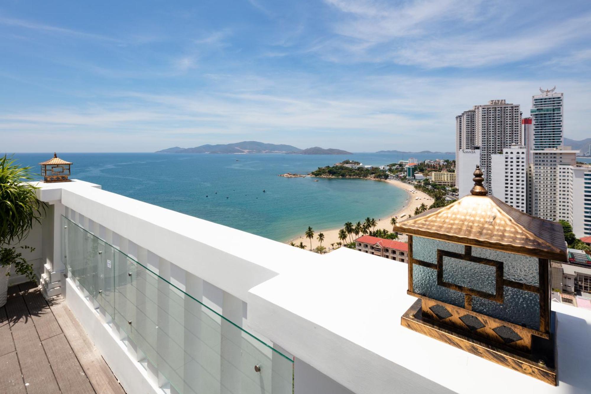 Daphovina Hotel Nha Trang Exterior foto